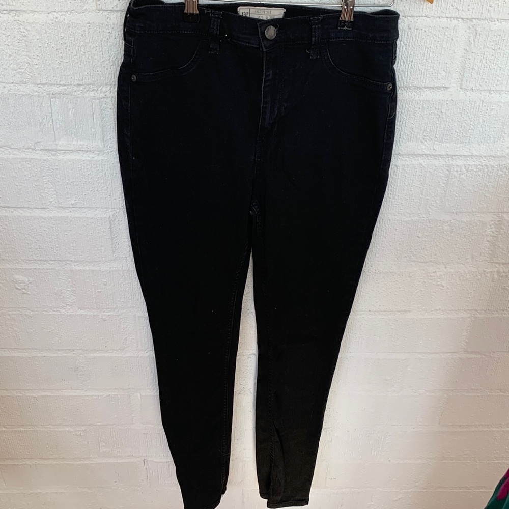 Free People High Waisted Denim Skinny Black Jeans size 30R